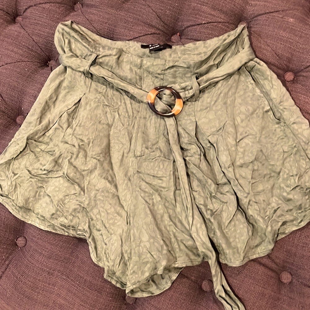 Forever 21 large flow shorts